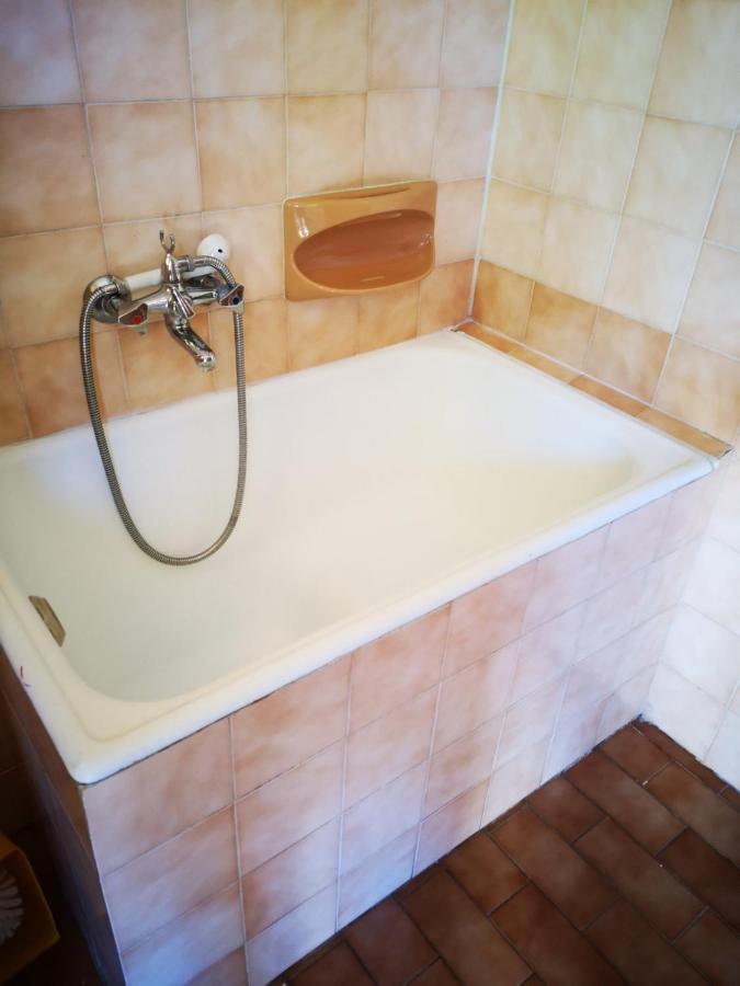 Beach Club Panzio Es Camping Aparthotel Zamardi Luaran gambar