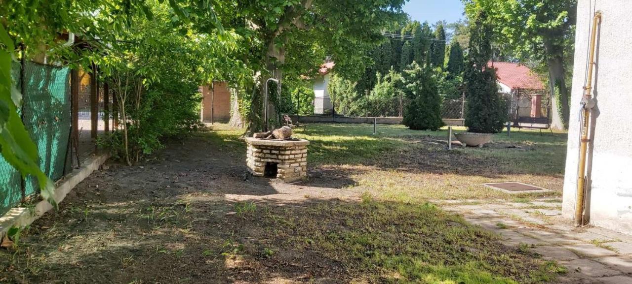 Beach Club Panzio Es Camping Aparthotel Zamardi Luaran gambar
